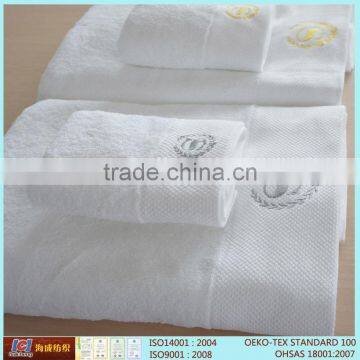 China Factory Wholesale Iso Certification Antibacterial Soft Luxury Bright Color Egyptian Cotton Hotel Towel 100% Cotton Embroid photo-2