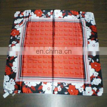 Wholesale New Style Design Cheap Good Quality Silk Square Scarf For Ladies