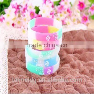 Cheap price fluorescent silicone wristband