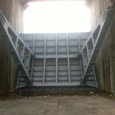 Moroccan arched steel gate channel for water conservancy and farmland regulation with bidirectional water-sealing shut-off and drainage