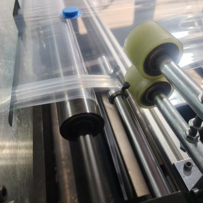 Fully Automatic Plastic Vacuum Sealed Clothing Storage Bag Production Line