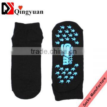 2015 high quality best seling sports trampoline socks adult rubber sole socks