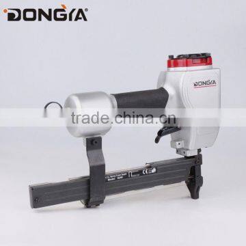 18 Ga. Heavy Duty Tacker Staple Gun photo-3