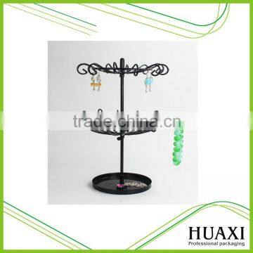 High standing display case for luxury jewelry customized fashion metal jewelry display stand