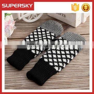 V-403 high quality knitted unisex wool winter thick custom mitten gloves crochet fashion mitten gloves