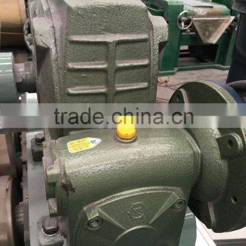 Longxin Professional Manual Three Roller Mill for Ink Grinding (SG9) photo-3