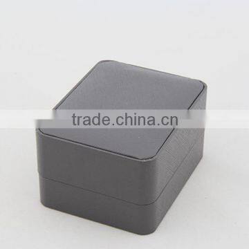 Custom samll plastic jewelry packaging box for pendant