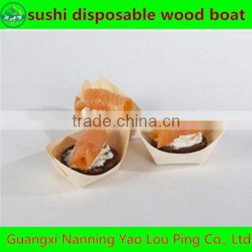 Pine wood pulp boat for food/sushi