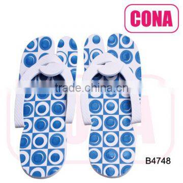 pedicure slipper and toe separator