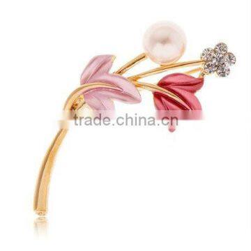 Newest Design 2015 Yellow Gold Plated Flower Valentines brooch