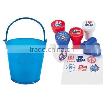 2016 New Fashion Hot Sale Mini Plastic Bright Blue Pail Filled with Patriotic Stampers Custom Cheap Self-Inking Stamps