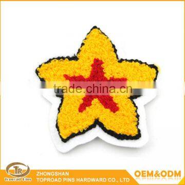 Wholesale clothes/towel fashion custom embroidered patches custom star chenille patches no minimum