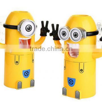 2015 new product minions automatic toothpaste dispenser cute gadgets/ Automatic Toothpaste Dispenser with Brush Cup