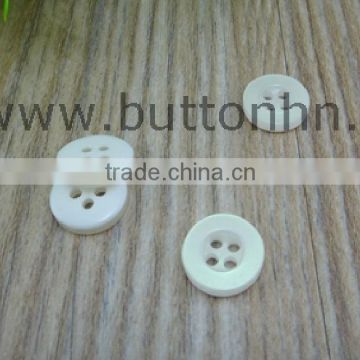 18L yarrow pearl 4-hole resin white shirt button