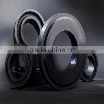 Good Quality Flanged Bearing Housing and Plastic Metal Seals photo-4