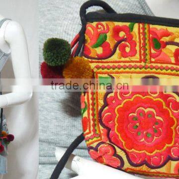 vtg HIPPIE BOHO thai pom pom handmade embroidery Yamm Pouch hmong hill tribe bag small string bag messanger crossbody U