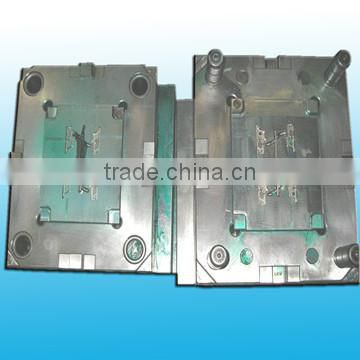 Injection plastic mould for medical parts