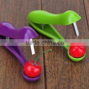 2015 Innovative Kitchen Tools Olive & Cherry Pitter Plastic Mini Cherry Pitter Easy Cherry Stoner Remover