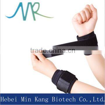 2016 hot sales Self-adhesive sports wrister Wound bandage movement bracer OEM service