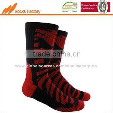 Men's and women's functional sports outdoor socks black and red