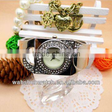 new arrival lady alloy watch popular alloy bracelet watch with gems