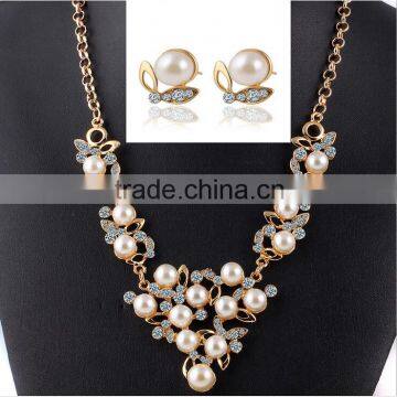 Gold plating imitation pearl fishional bridal jewelry set decorated with rhinestone