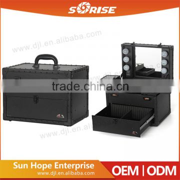 2016 Sunrise New hand carrying empty makeup train case with light mirror and drawers