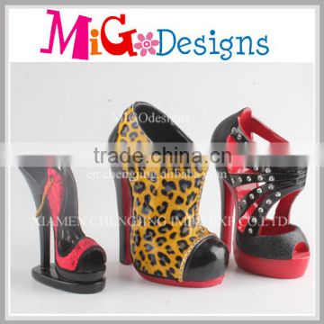 Cosmetic Brush Holder High Heel Fashion Show Rack Wholesale