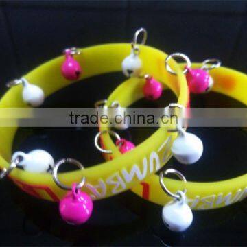 custom cute silicone wristband with bells