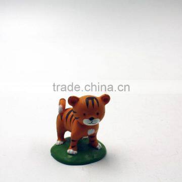 Wholesale Hot Sale Polyresin Cartoon Tiger Figure for Sale photo-2