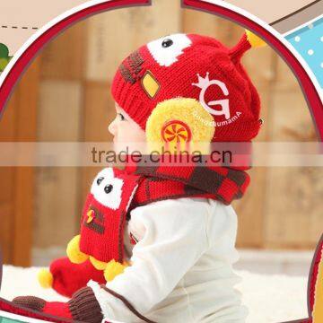 TC13003 Cheap Cute Fashion Baby Pom Pom Winter Beanie and Scarf and Knitted Animal Mitten Set Wholesale Baby 3pcs Set photo-4