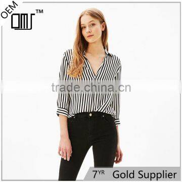 2017 OEM spring v neck cutting latest custom shirt women designs