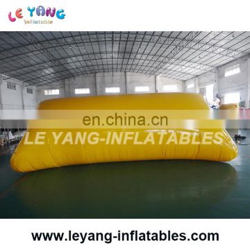 Exciting Inflatable Water Jumping Pillow For Summer Holiday