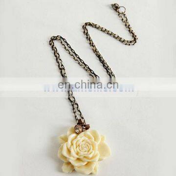 A063 Rose Bell Sweater Chain Statement wedding giveaway gift