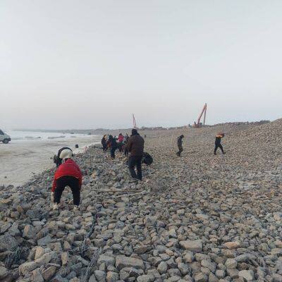 Lianqi Network Industry Galvanized Wire Mesh Gabions for River Engineering, Hot-dip Galvanized Wire Mesh Gabions, Gabion Stone Baskets for River Bank Protection