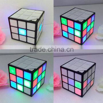 2016 New Magic Cube Portable LED RGB Light Deep Bass Bluetooth Wireless Speakers with Build in Mic Hands-free Function TF