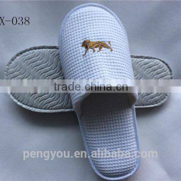 Luxury close toe waffle spa slipper