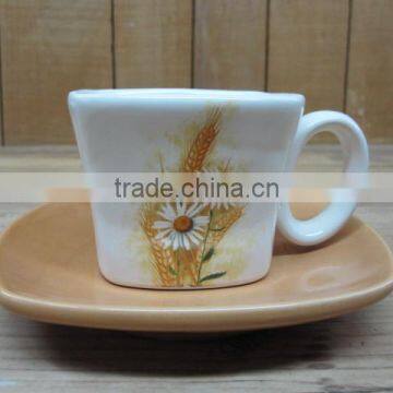 Coffee and tea cup and soucer set for breakfast                        
                                                                                Supplier's Choice