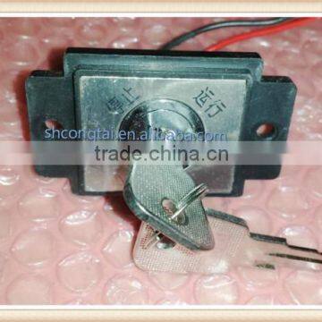 Elevator lock/elevator operator box lock