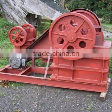 Portable Jaw Crusher PE200*300 With Diesel Engine or Motor photo-2