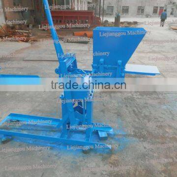 2014 Great Helper Small Manual Brick Making Machine/clay Brick Makingmachine photo-3