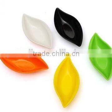Wholesale Stock Colorful Melamine Resin Leaf Shaped Sauce Dish photo-3
