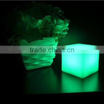 LED Color Changing FLashing Cube Table Lamp wih Rechargeable Batery for Festival Decoration