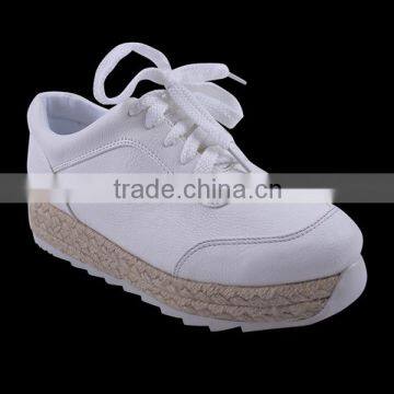 Factory OEM PU Upper Lace up Uneven Sole Winter Sport Shoes With Straw Raising Block photo-2
