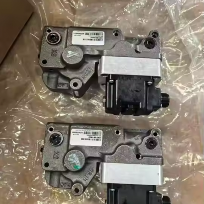 Hydraulic Pressure Control Pilot Valve KVE KVEBB1402 MCV MCV116 MCV116G4201 KVME11201 Hydraulic Valve KVME11204