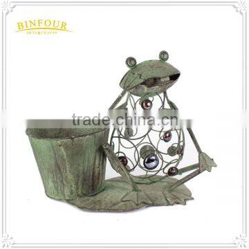 animal shape wrought iron green vintage frog planters