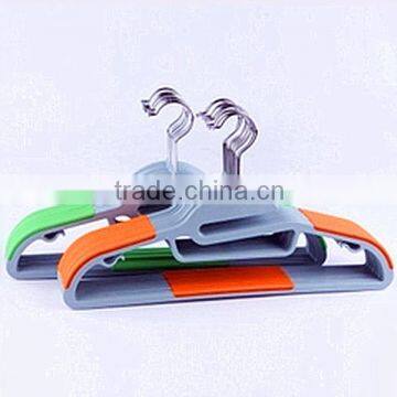 1PCS PLASTIC CLOTHES HANGER UTILITY HANGER VARIOUS USE RANDOM COLOR