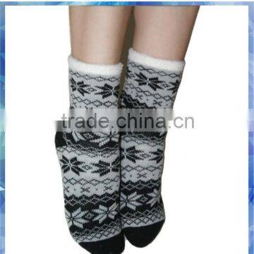 black and white snowflake fairisle knitted anti slip sock for ladies