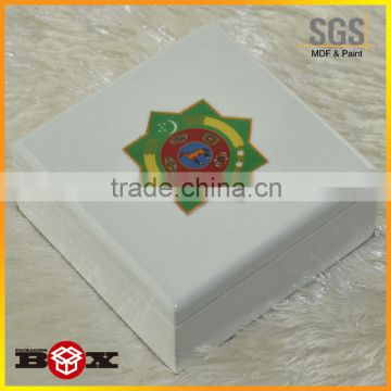 2016 White Glossy Finishing Luxury Wood Cream Box Packaging