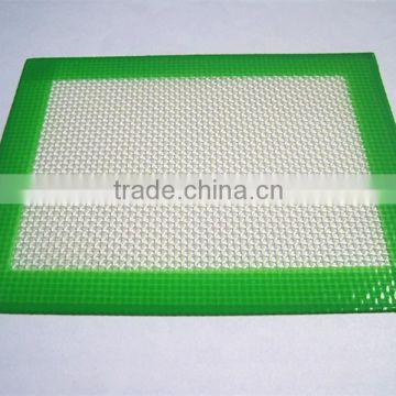 wholesale FDA food grade non stick small 4x5" glass fibre non-stick platinum cured silicone wax matts